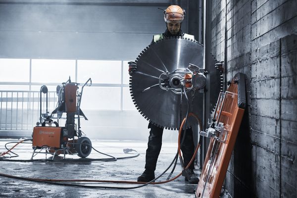 Wall Cutting in Dubai